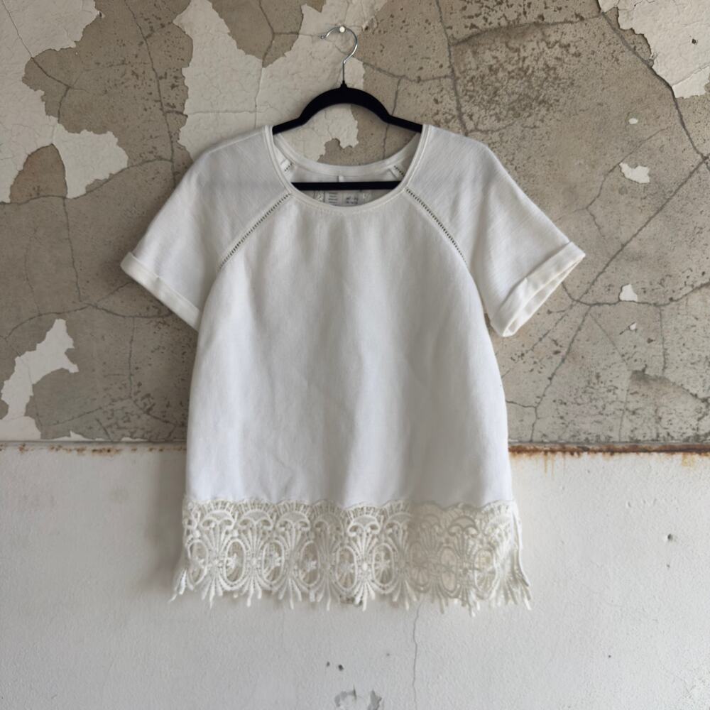 Anthropologie Saturday/Sunday‎ White Lace Hem Tee
